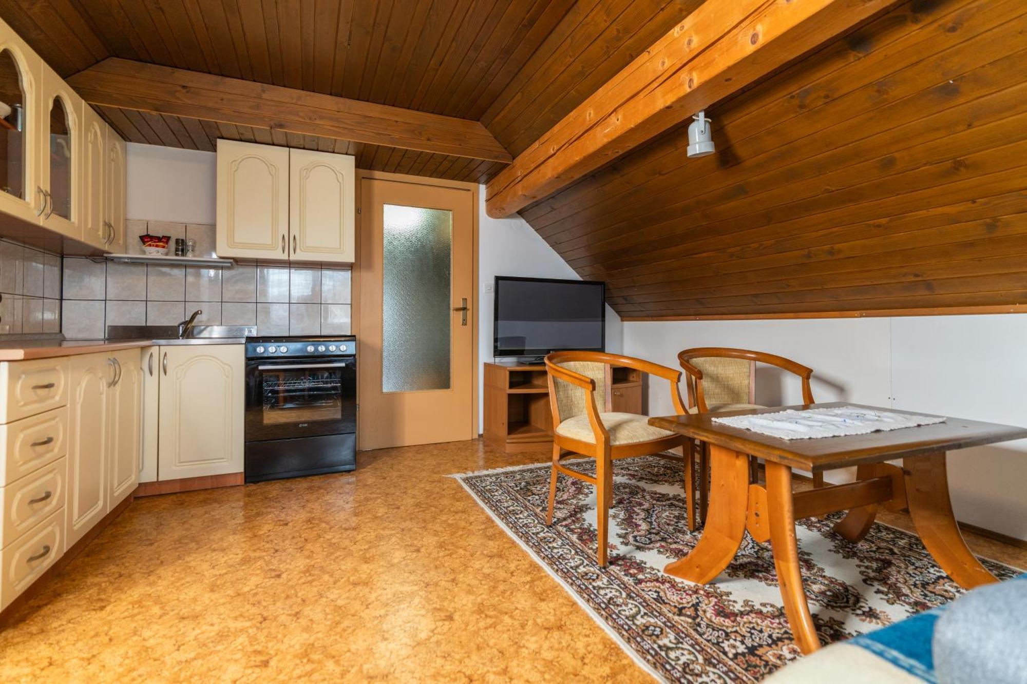 Apartments Darinka Mencinger بوينج المظهر الخارجي الصورة
